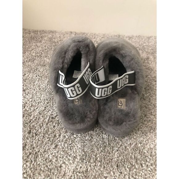 UGG Fluff Yeah Slides/ Sandals Women’s Grey Size 9 - Picture 3 of 6